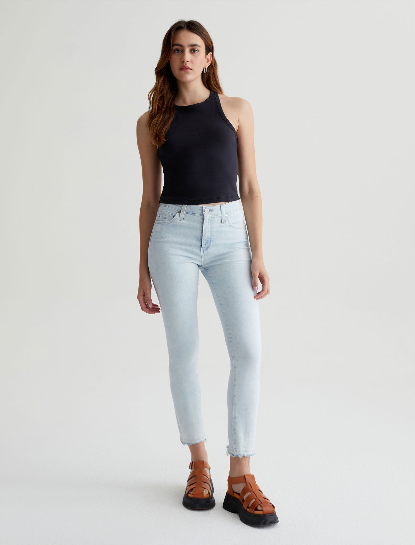 Mari Crop|High-Rise Slim Straight Crop